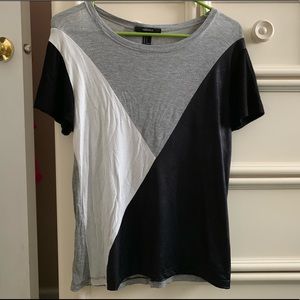 ✨3 for $10✨Geometric tee